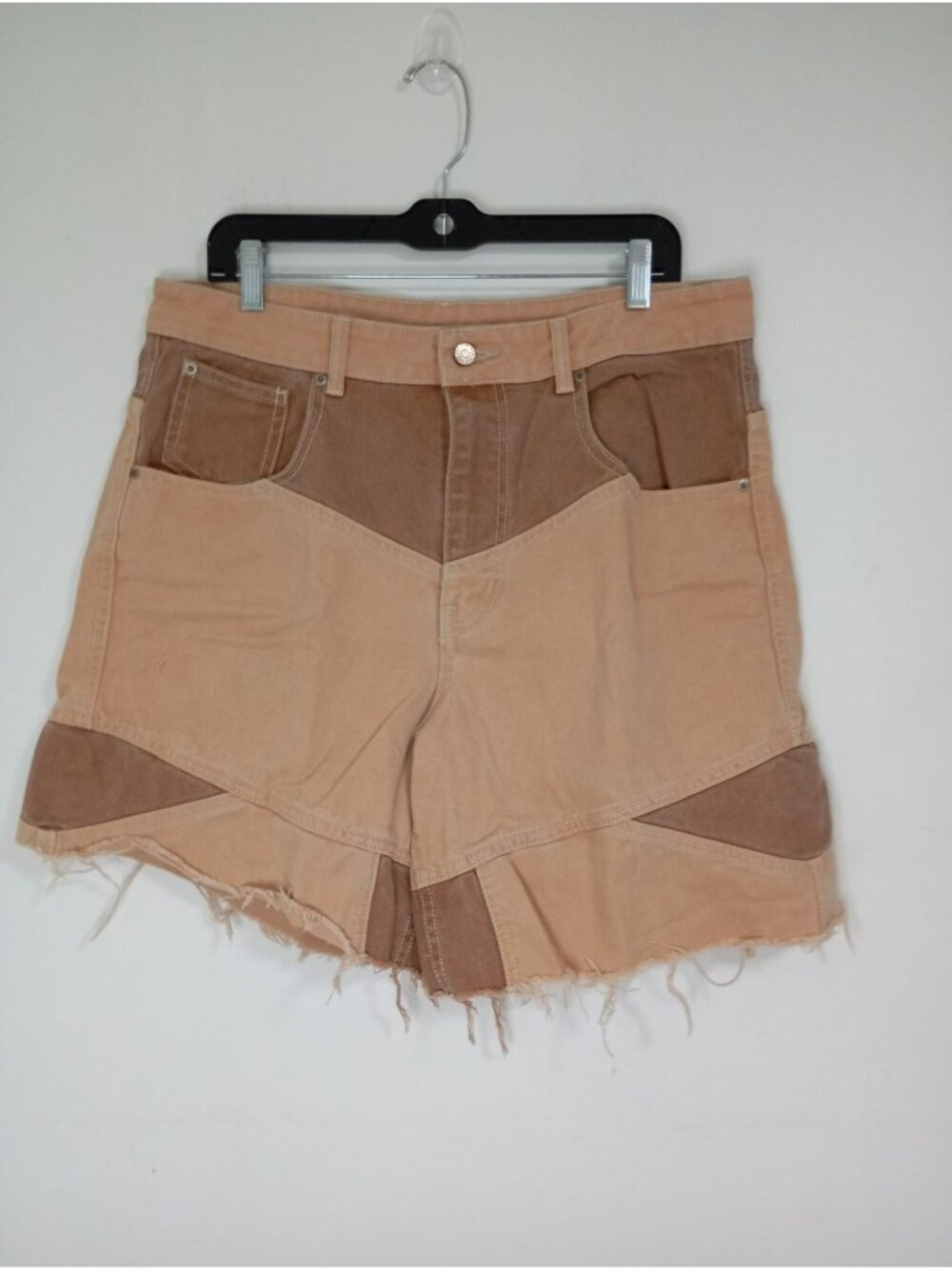 BDG Urban Outfitters Skater Shorts Tan & Brown Colorblock Frayed Hem Size 31